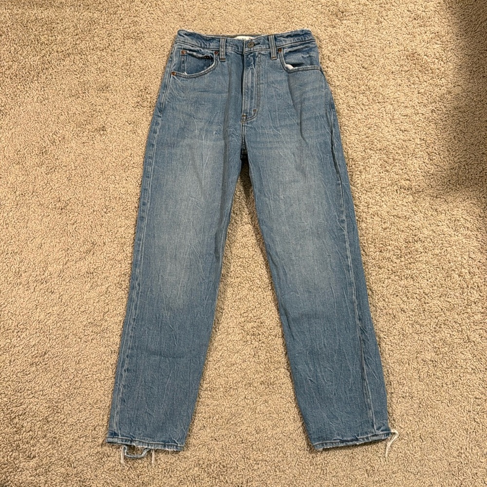 Abercrombie & Fitch The Ankle Straight Ultra High Rise Jean